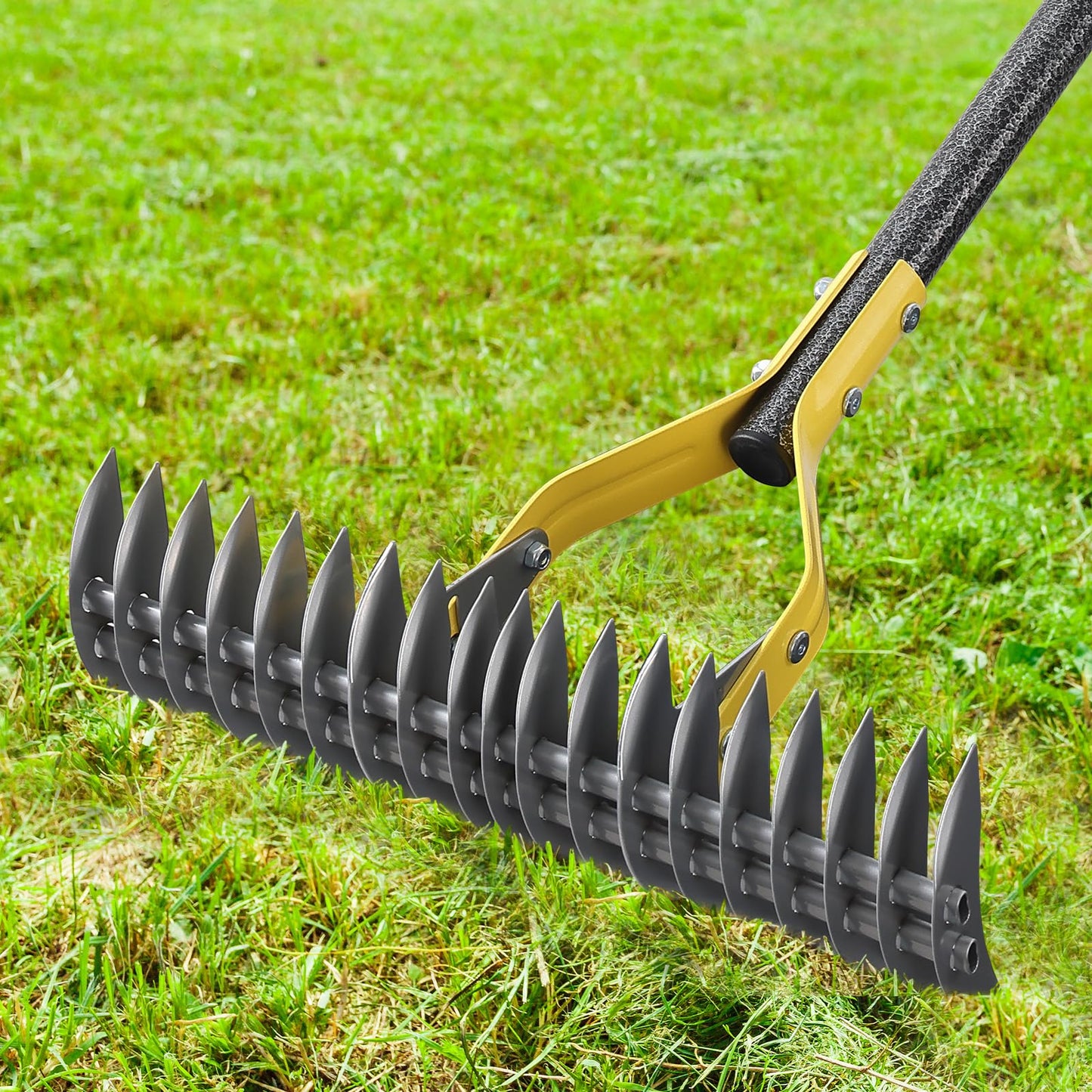 70‑Inch Metal Dethatching Rake, 15 Inch Wide Double‑Edged Sharp Tines for Lawn Care